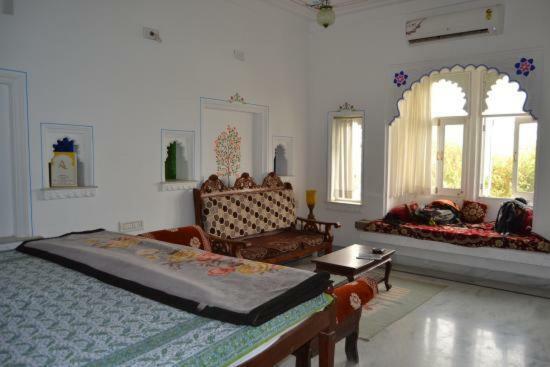 Hotel Aravali View Palace Udaipur Eksteriør billede